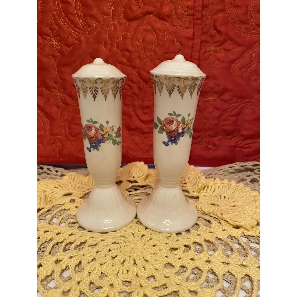 Vintage‎ Floral  Salt & Pepper Shakers 5.25